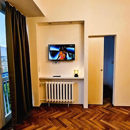 Cool Art Apartment Warsaw Exterior photo